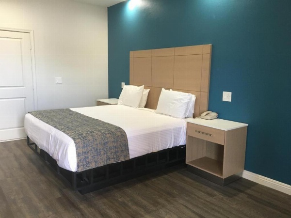 Cali Inn image 7