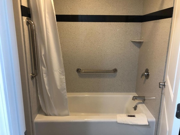Cali Inn image 2