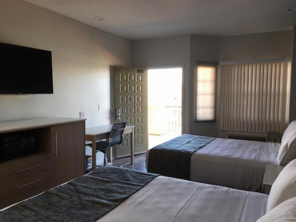 Cali Inn image 6