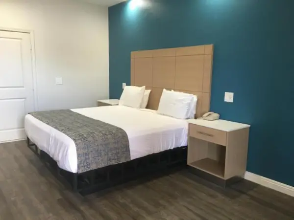 Cali Inn 7