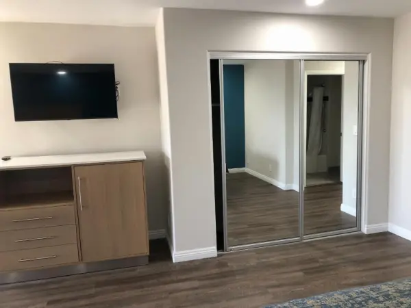 Cali Inn 5